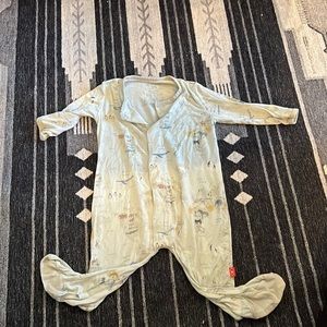 Magnetic Me Footie Modal